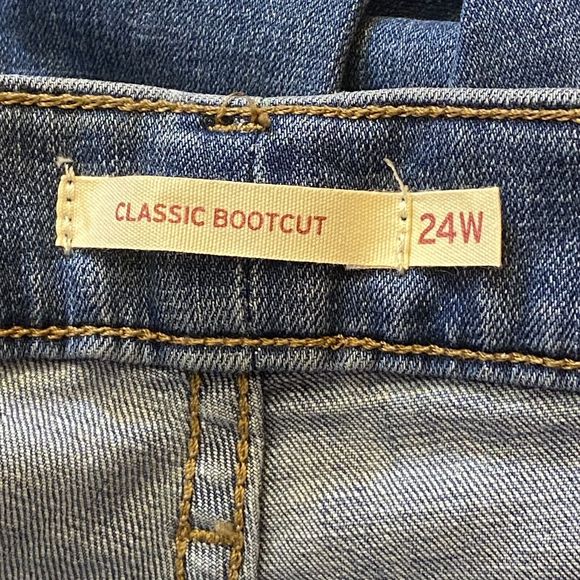 NWT Levi's Classic Bootcut Mid Rise Jeans Blue Denim Med Wash Plus Size 24W - Picture 7 of 16
